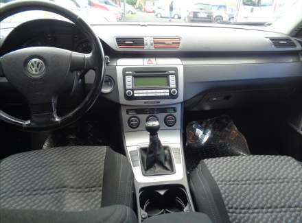 Volkswagen - Passat