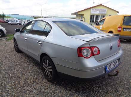 Volkswagen - Passat