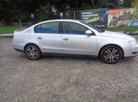 Volkswagen - Passat