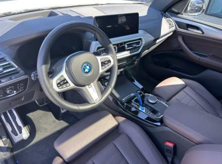 BMW - iX3