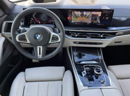BMW - X7