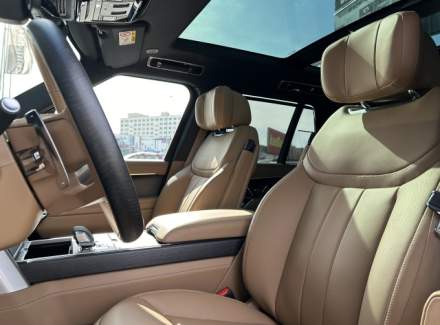 Land Rover - Range Rover