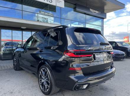 BMW - X7