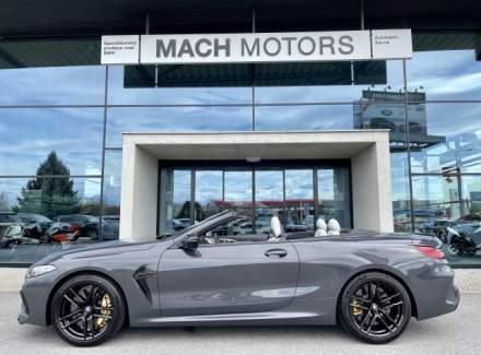 BMW - M8