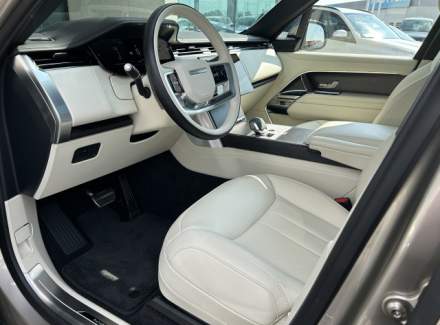 Land Rover - Range Rover