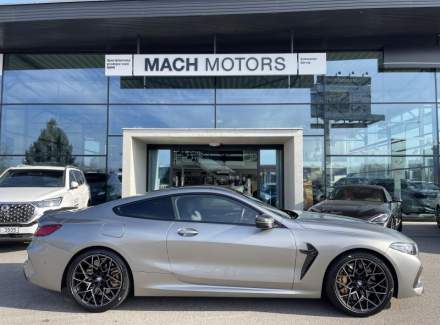 BMW - M8