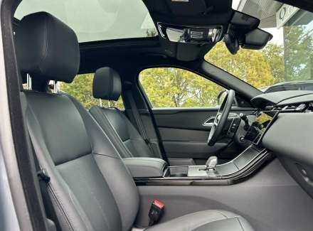 Land Rover - Range Rover Velar
