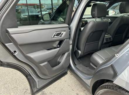 Land Rover - Range Rover Velar
