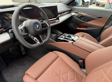 BMW - i5