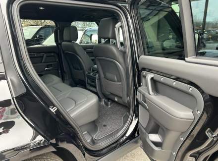 Land Rover - Defender