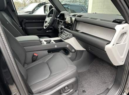 Land Rover - Defender