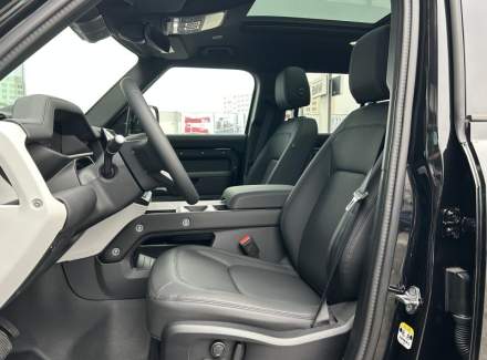 Land Rover - Defender