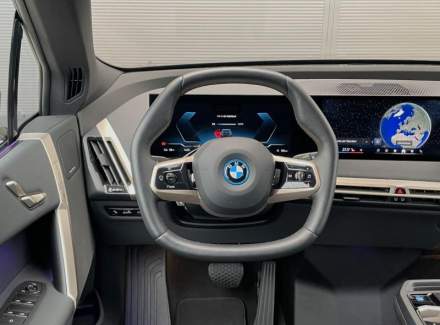 BMW - iX