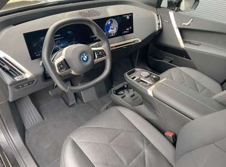 BMW - iX