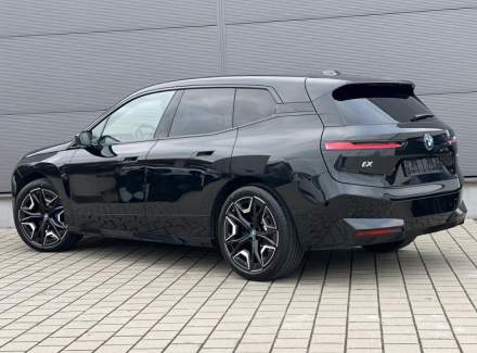 BMW - iX