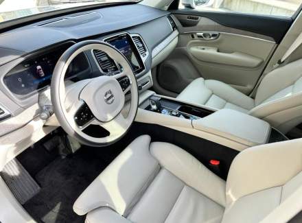 Volvo - XC90