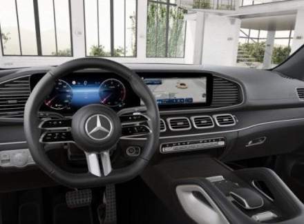 Mercedes-Benz - GLS