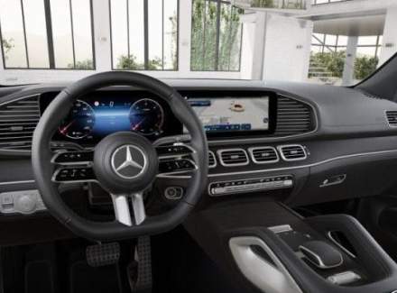 Mercedes-Benz - GLS