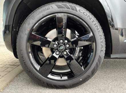 Land Rover - Defender