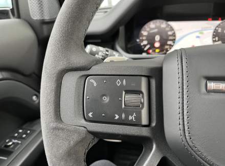 Land Rover - Defender