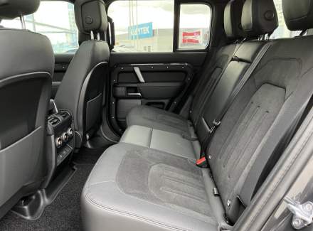 Land Rover - Defender