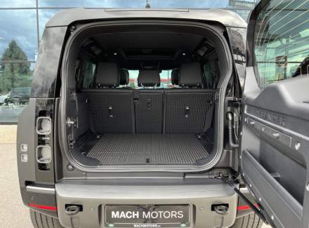 Land Rover - Defender
