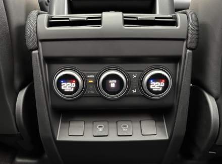 Land Rover - Defender