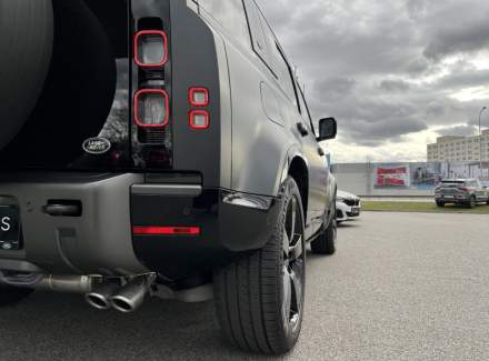 Land Rover - Defender