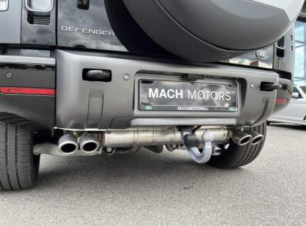 Land Rover - Defender