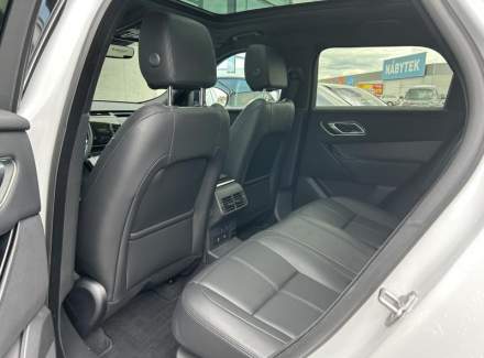 Land Rover - Range Rover Velar