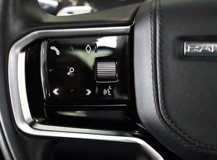 Land Rover - Range Rover Velar