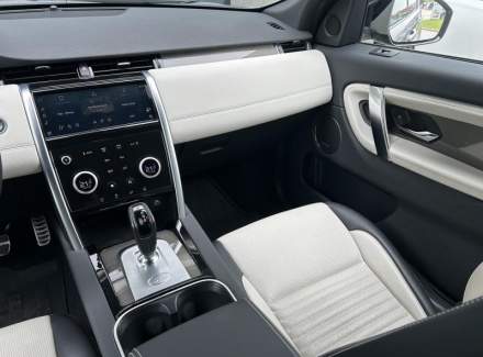 Land Rover - Discovery Sport