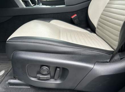 Land Rover - Discovery Sport