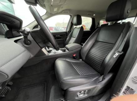 Land Rover - Discovery Sport