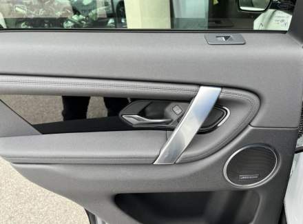 Land Rover - Discovery Sport