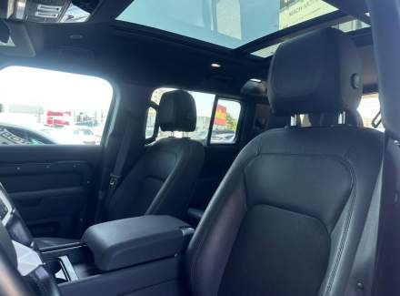 Land Rover - Defender