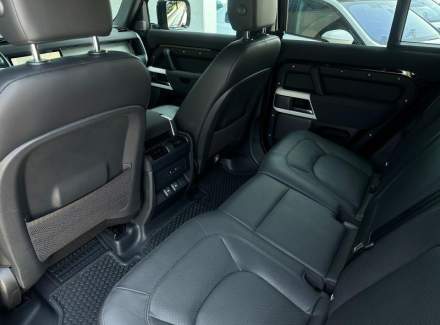 Land Rover - Defender