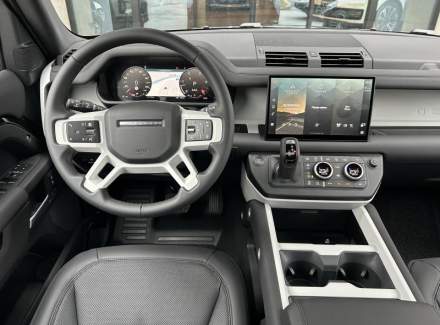 Land Rover - Defender