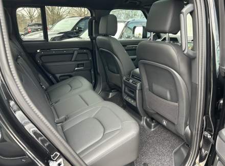 Land Rover - Defender