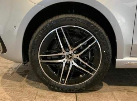 Mercedes-Benz - V-class