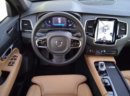 Volvo - XC90