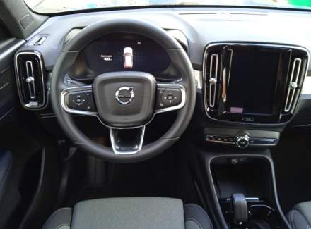 Volvo - XC40