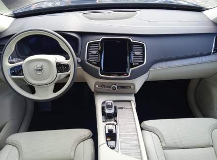 Volvo - XC90