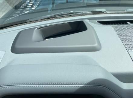 Land Rover - Defender