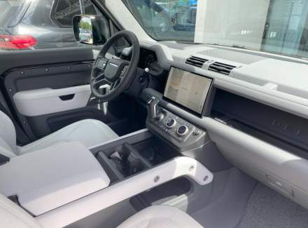 Land Rover - Defender