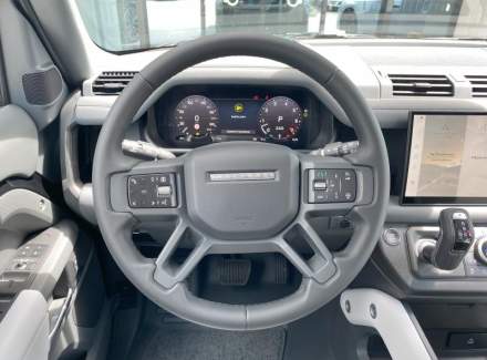 Land Rover - Defender