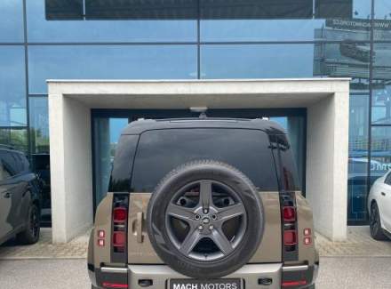Land Rover - Defender
