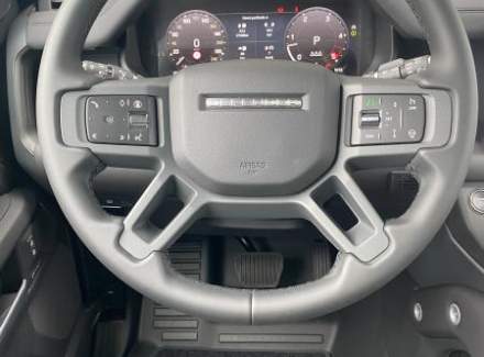 Land Rover - Defender