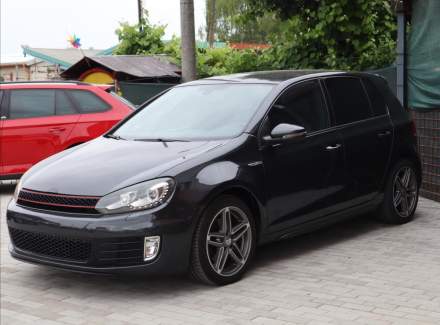 Volkswagen - Golf