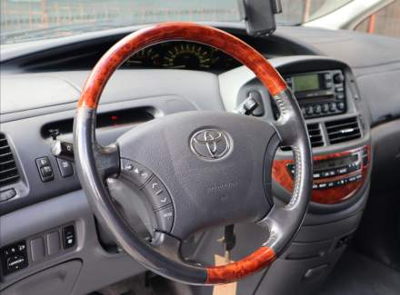 Toyota - Previa
